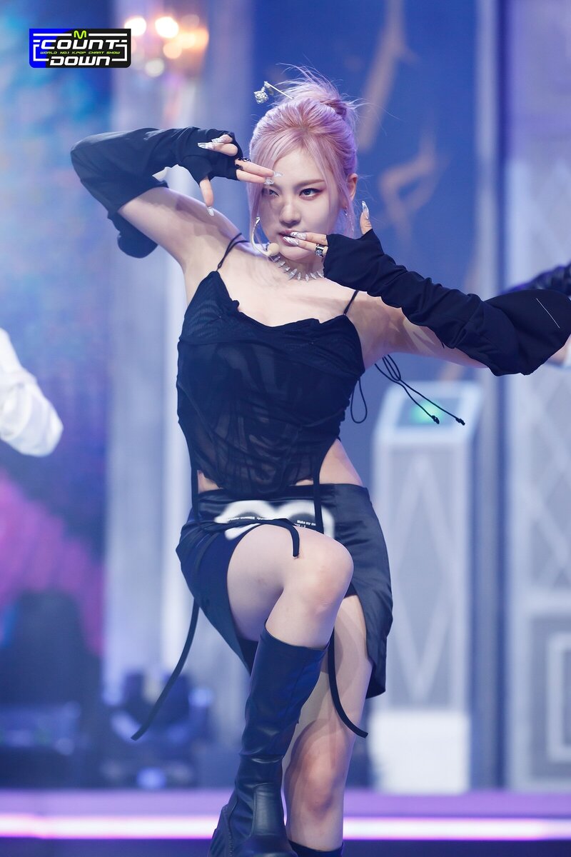 220714 aespa - 'Girls' at M Countdown documents 6