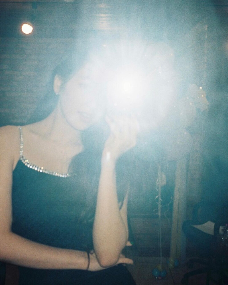 221124 IVE Yujin Instagram Update documents 7