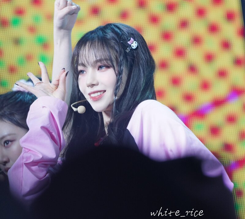 230226 aespa Karina - 1st Concert 'SYNK : HYPER LINE' at Seoul Day 2 documents 1