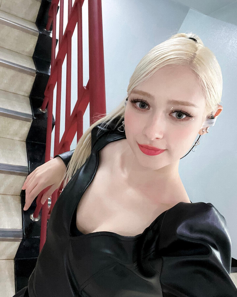 230522 Gabi Instagram Update documents 2