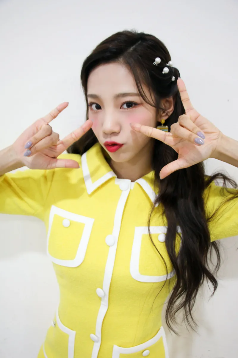 WJSN_CHOCOME_컴백쇼_뮤톡라이브_비하인드_(11).jpg