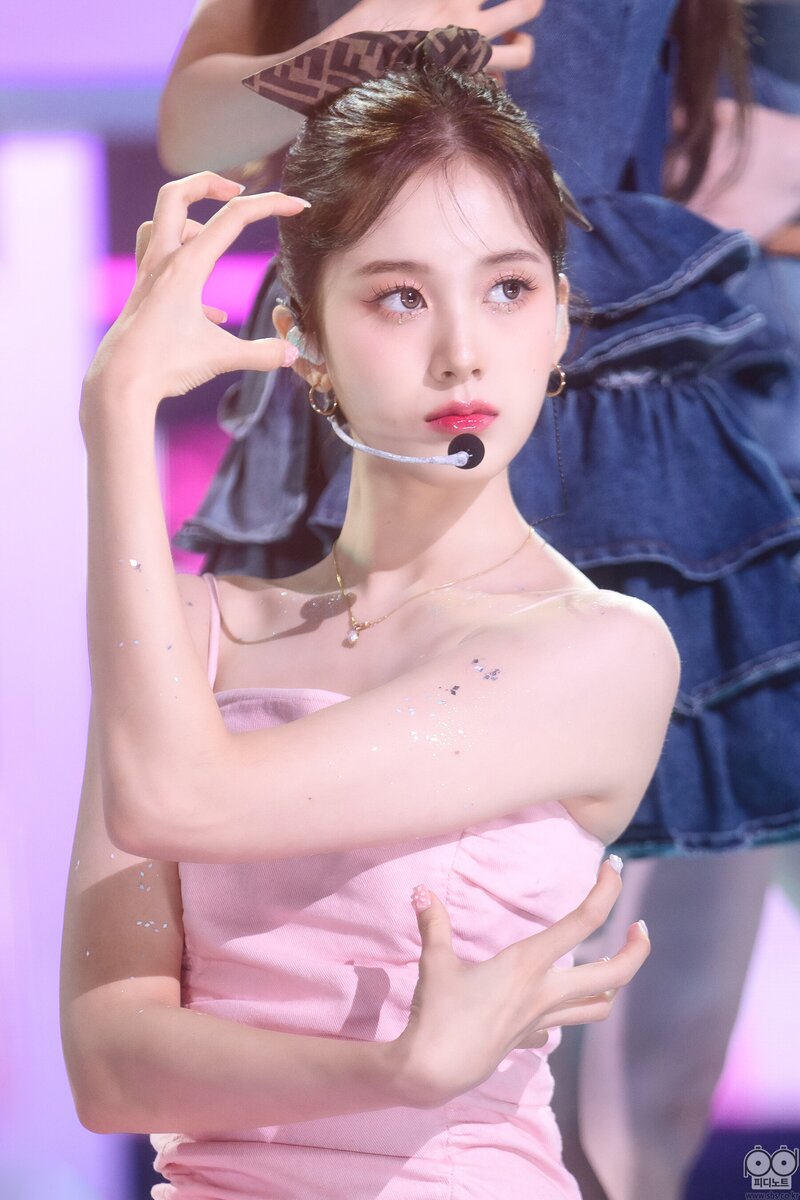 220724 STAYC J - 'BEAUTIFUL MONSTER' at SBS Inkigayo documents 3