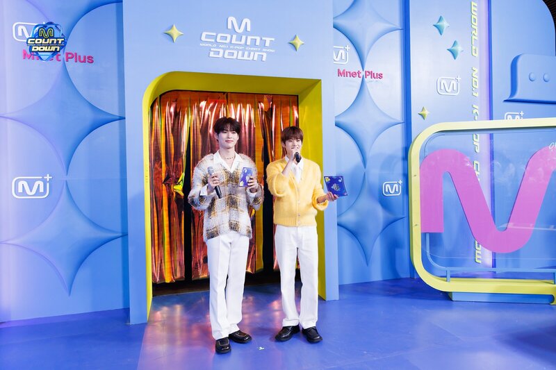240118 MC Hanbin and MC Sohee at M Countdown documents 11