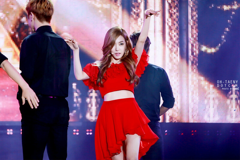 140921 Girls' Generation Tiffany at K-POP Expo in Asia documents 2