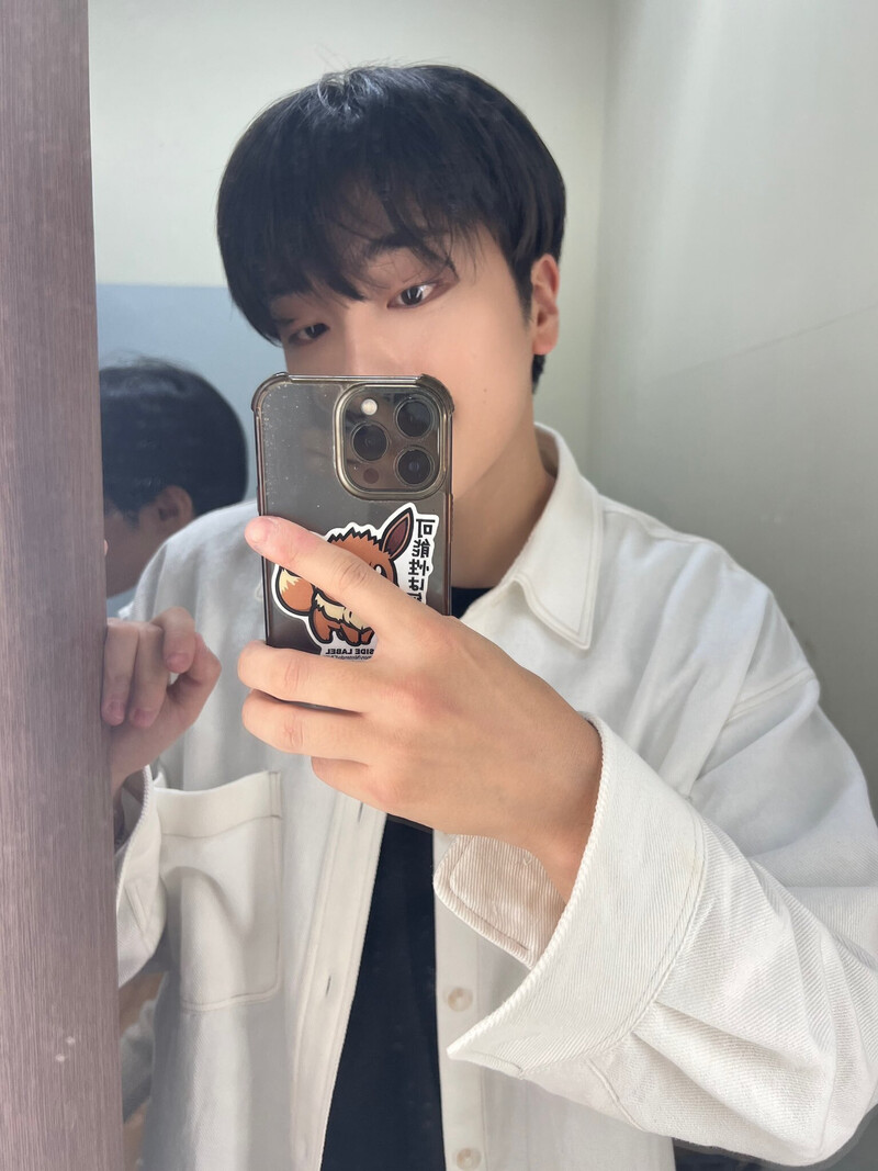 230527 OMEGA X Twitter Update - Sebin documents 1