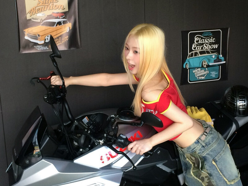 240802 - ICHILLIN' Twitter Update with CHAERIN documents 2