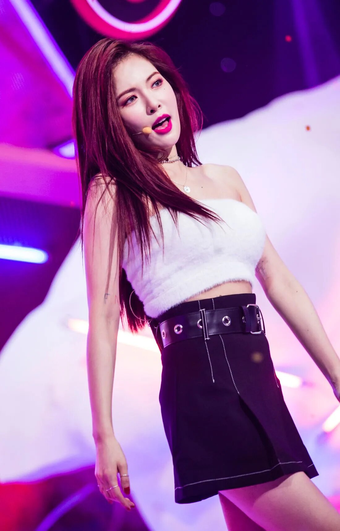 170903 HyunA - 'Babe' at Inkigayo | kpopping