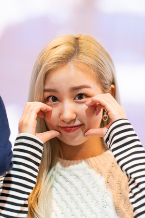 221124 WOOAH SORA - at K-town Pop-up store