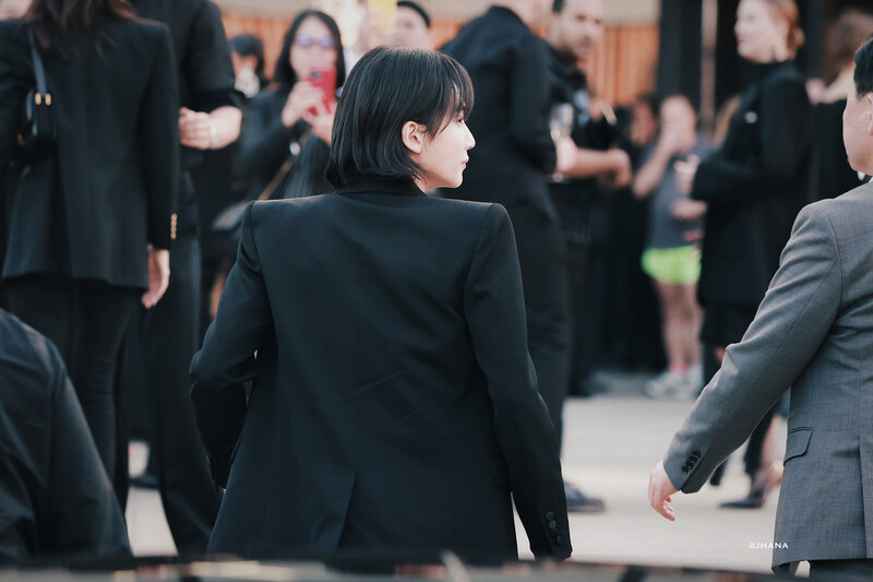 230613 SEVENTEEN Jeonghan at YSL MEN’S SUMMER 24 SHOW documents 3