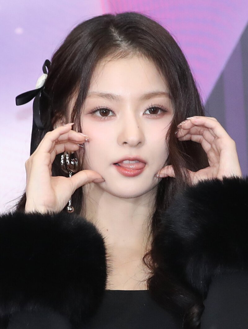 231215 fromis_9 Nagyung - 2023 Music Bank Global Festival documents 1