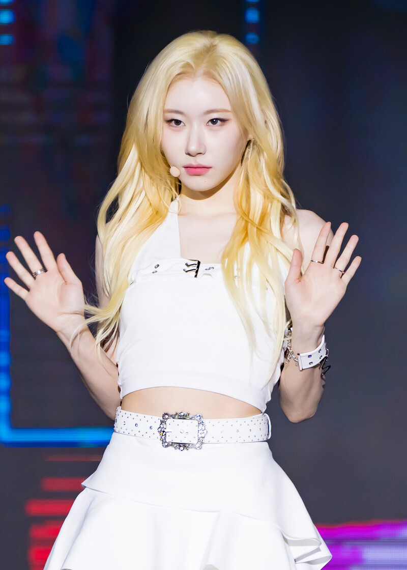 240929 ITZY Chaeryeong - at '2024 Yeongdong Daero K-POP Concert' documents 13