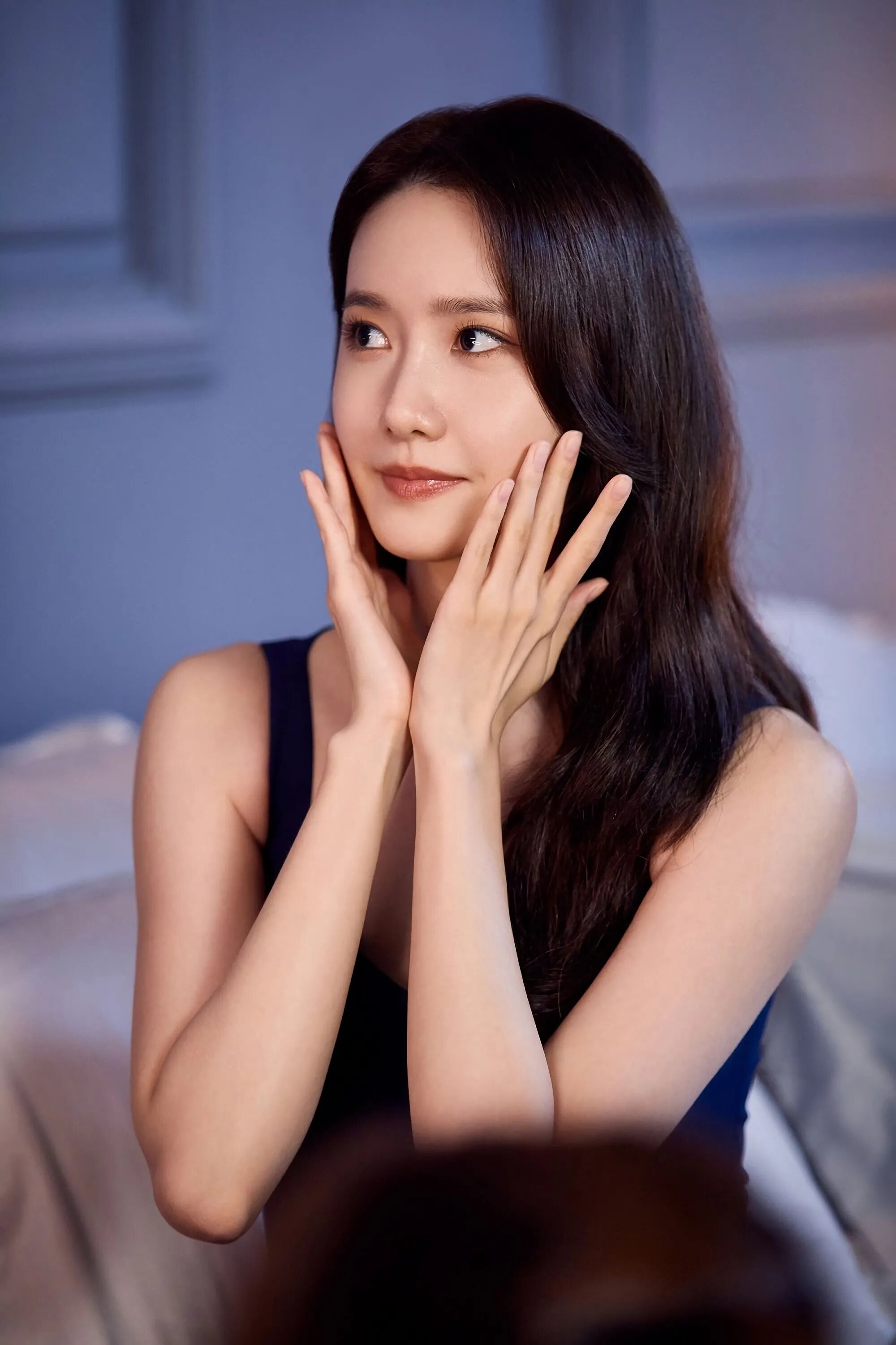 [hq] Yoona For Estee Lauder Advanced Night Repair Micro Essence Kpopping