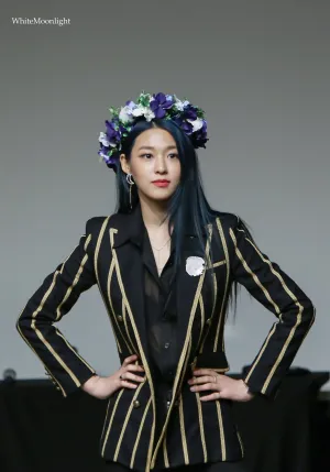 191207 AOA Seolhyun at 'NEW MOON' Fansign