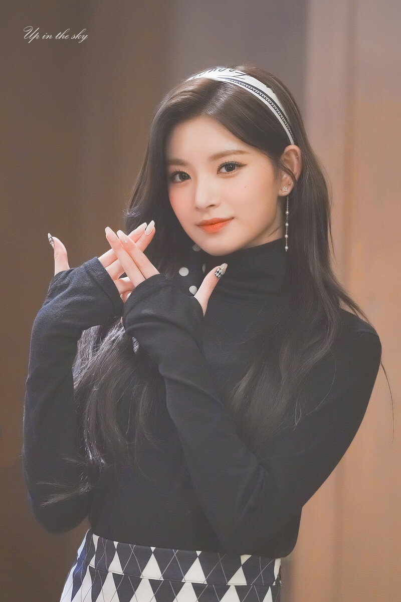 211204 EVERGLOW Yiren documents 7