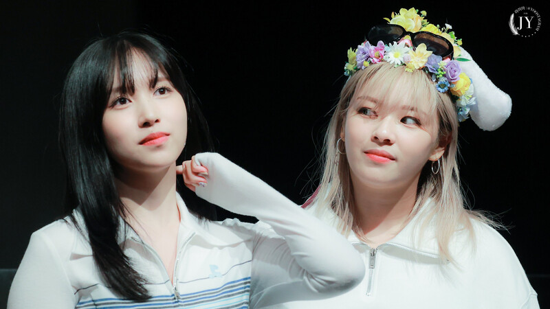 220908 TWICE Jeongyeon & Mina documents 2