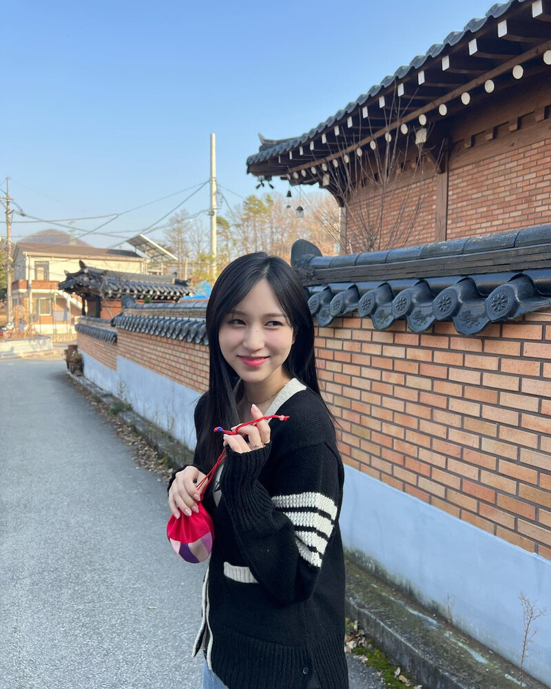 230129 TWICE Mina Instagram Update documents 5