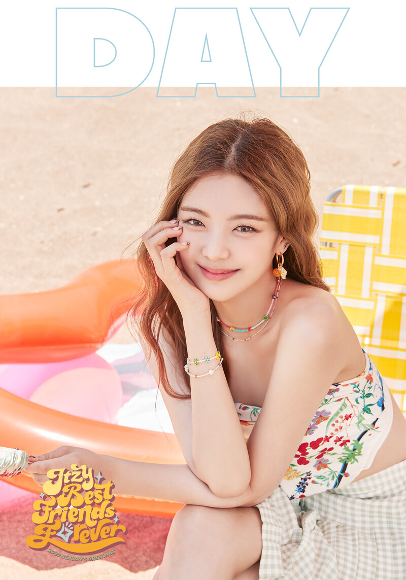 ITZY 2022 Season Greeting's Concept Teasers documents 5