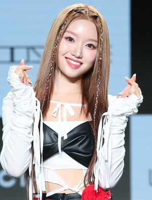 240902 Loossemble GoWon - 3rd Mini Album 'TTYL' Comeback Showcase