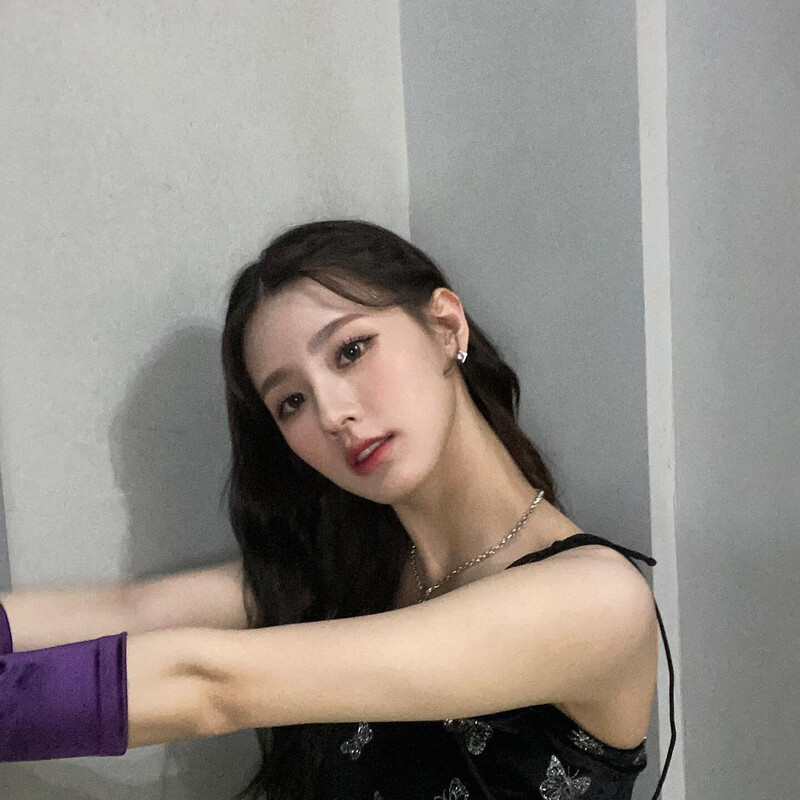 210914 (G)I-DLE Miyeon Instagram Update documents 4