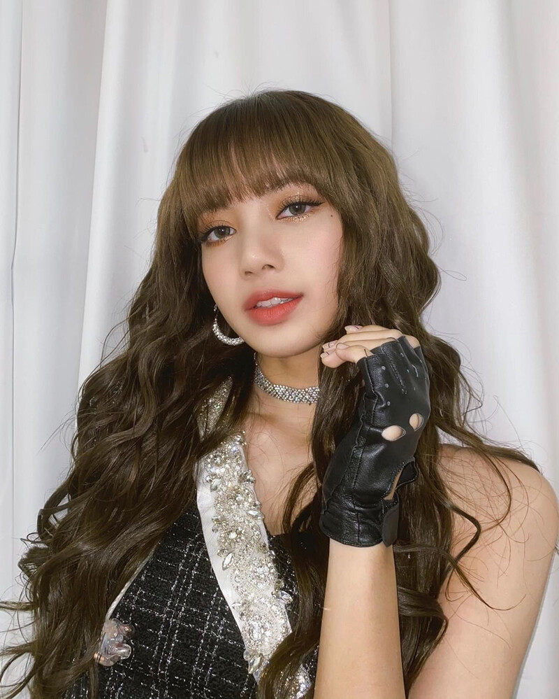 200106 LISA Instagram Update | kpopping