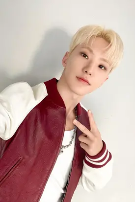 241029 - SEVENTEEN Twitter Update with HOSHI