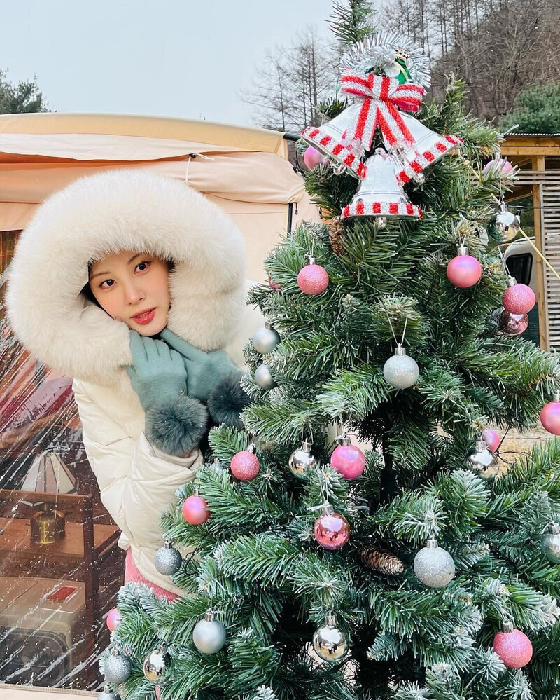 221224 SNSD Seohyun Instagram Update documents 1