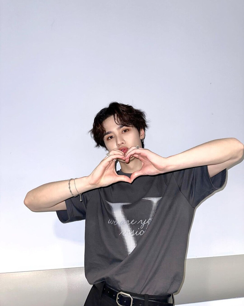 230602 WAYV Kun Instagram Update documents 3