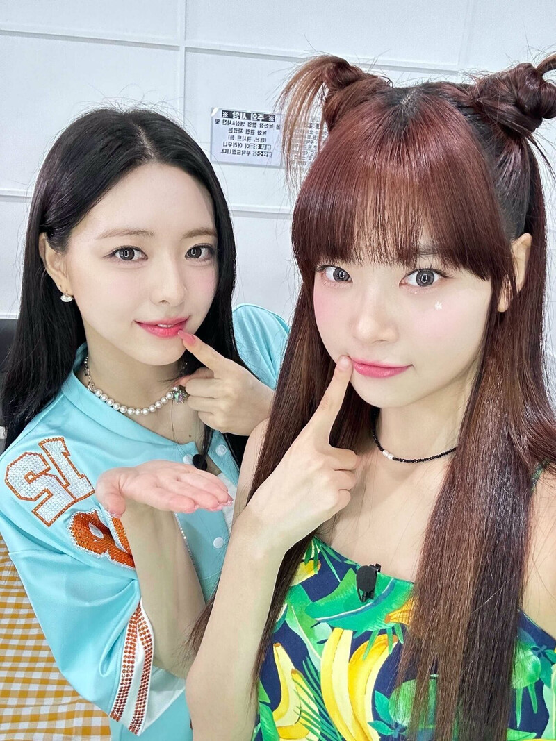 230810 - EUNCHAE Diary Twitter Update with YUNA | kpopping