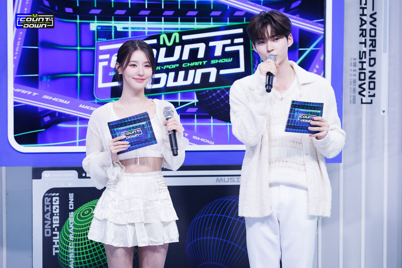 231116 MC Miyeon and Hanbin at M Countdown documents 12