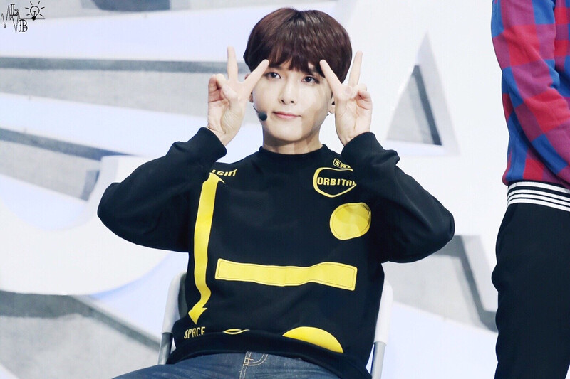 160227 Super Junior Ryeowook at Super Camp in Beijing documents 4