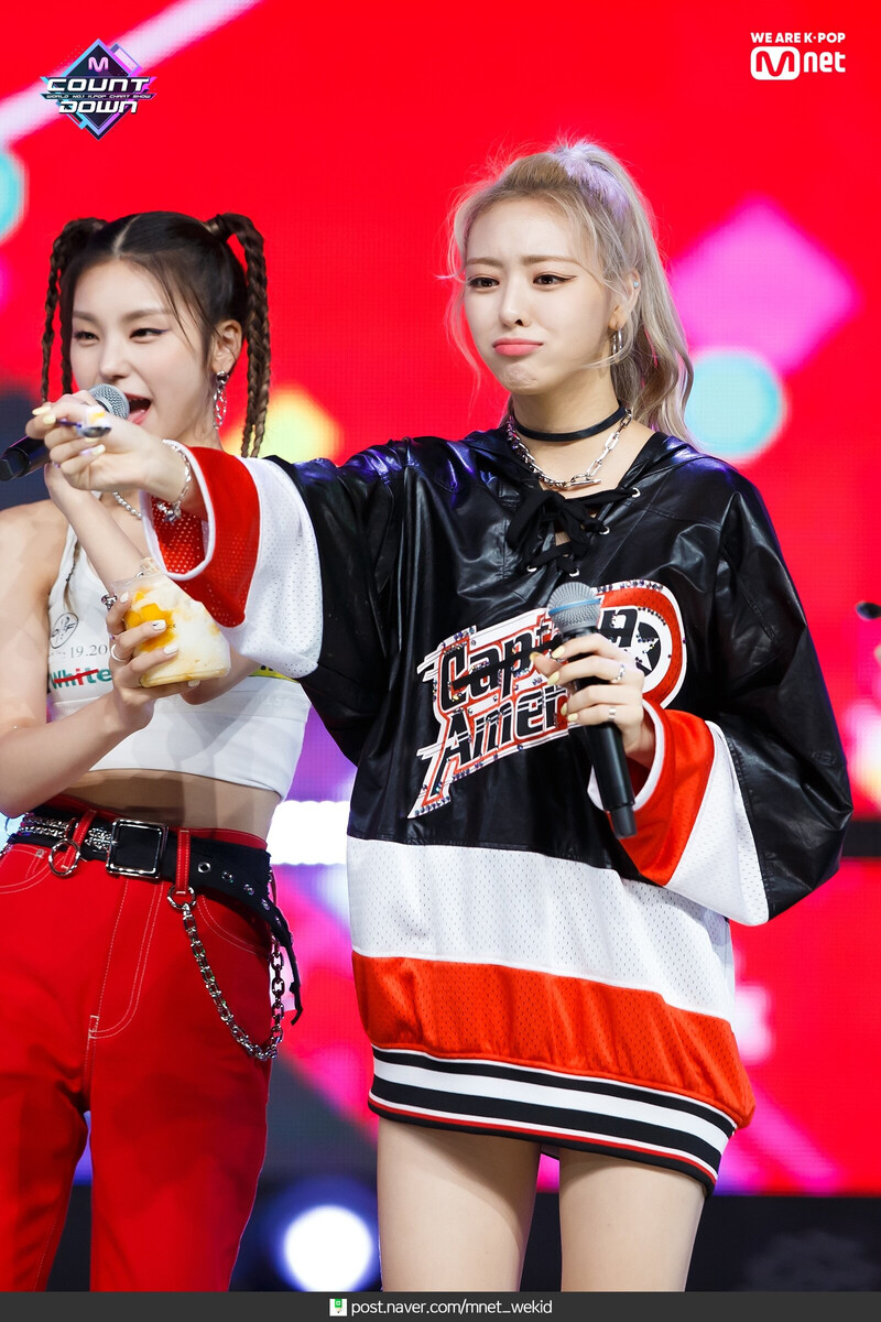 190808 ITZY - 'ICY' at M COUNTDOWN documents 10