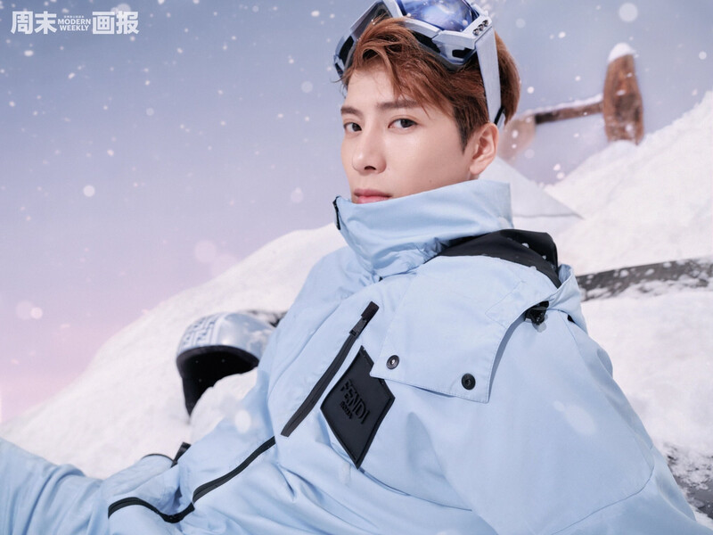 GOT7 Jackson Wang for MODERN WEEKLY China x FENDI Winter Sports Capsule Dec Issue 2021 documents 2