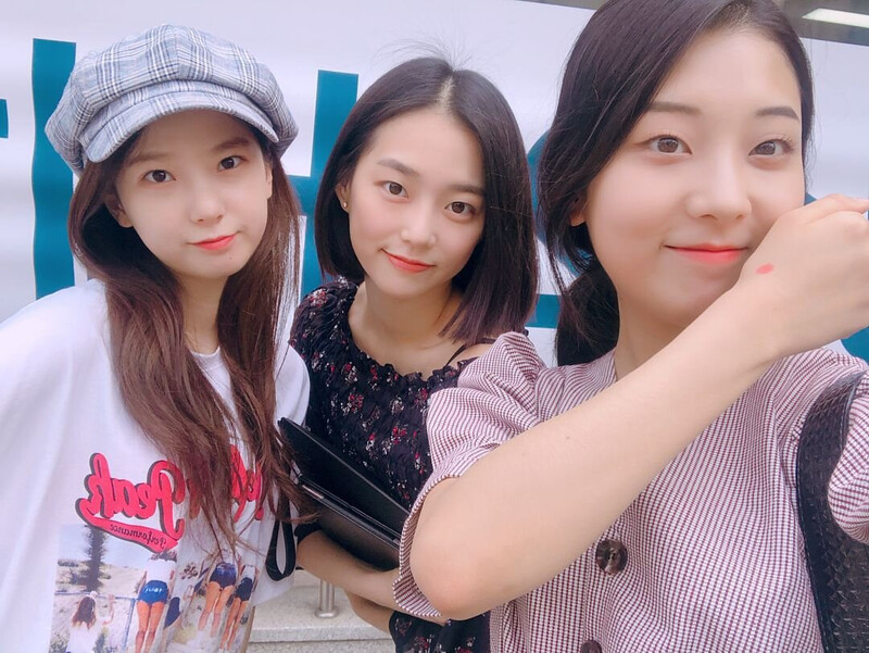 180608 CLC IG update - Yujin, Seungyeon, Yeeun documents 1