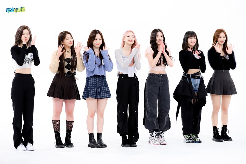 220222 MBC Naver Post - NMIXX at Weekly Idol documents 7