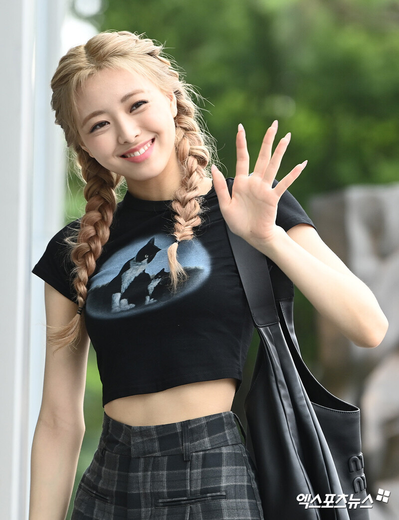 220719 ITZY Yuna - MBC ‘Kim Shin Young’s Noon Song of Hope’ Commute documents 6