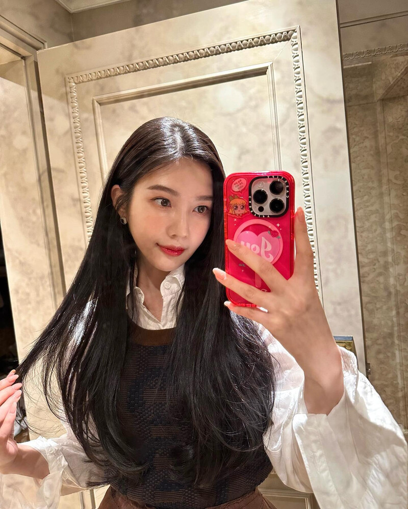 230227 Red Velvet Joy Instagram Update documents 1