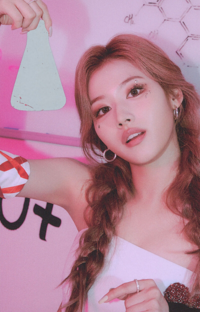 TWICE 3rd Full Album "Formula of Love: O+T=<3" (Scans) documents 5