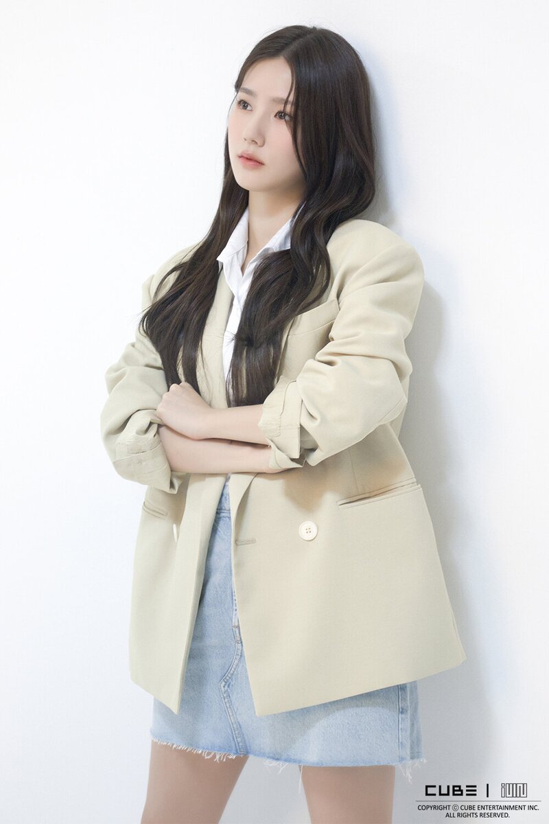 211015 Cube Naver Post - (G)I-DLE Miyeon 2021 Profile Photoshoot documents 25