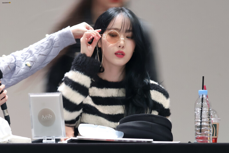 230203 VIVIZ SinB - SoundWave Fansign documents 5