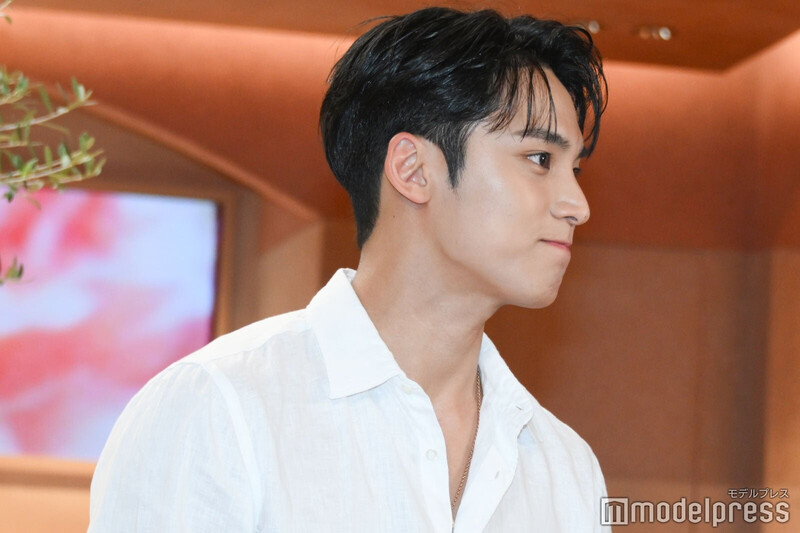 240521 SEVENTEEN Mingyu - L'OCCITANE Shibuya documents 11