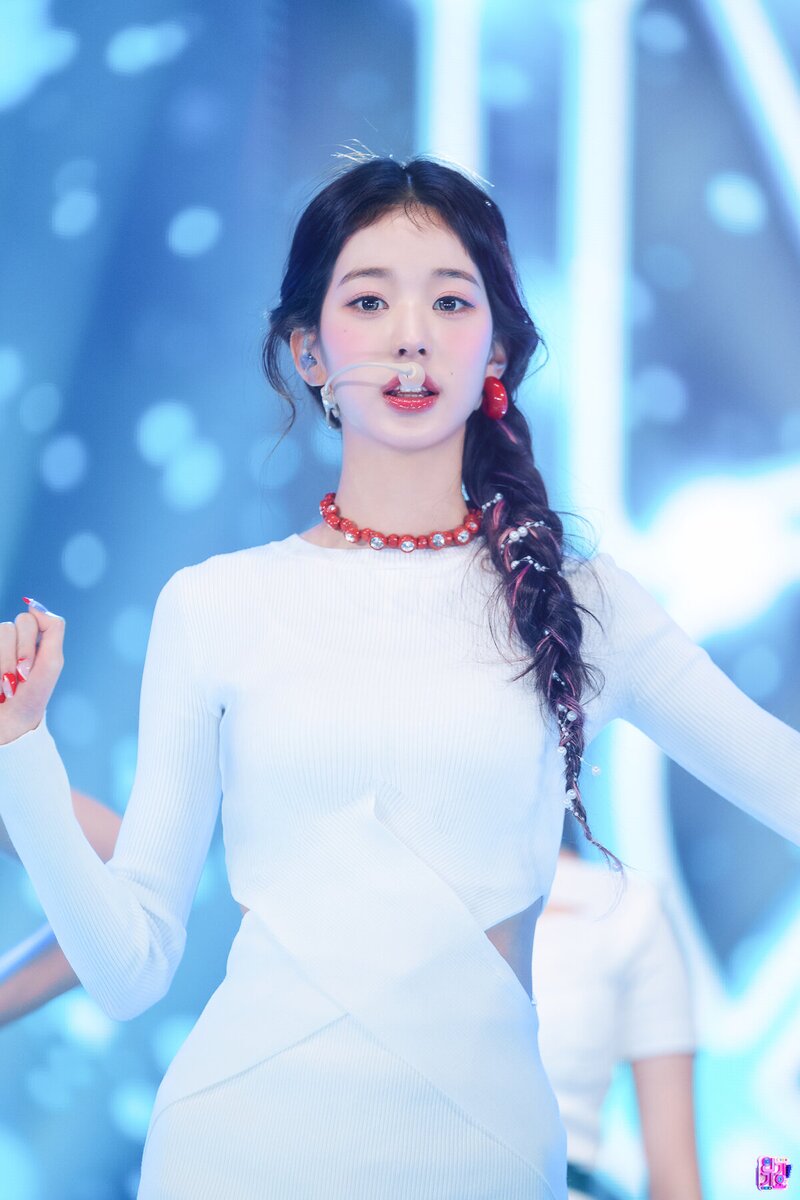 220904 IVE Wonyoung - 'After LIKE' at Inkigayo documents 10