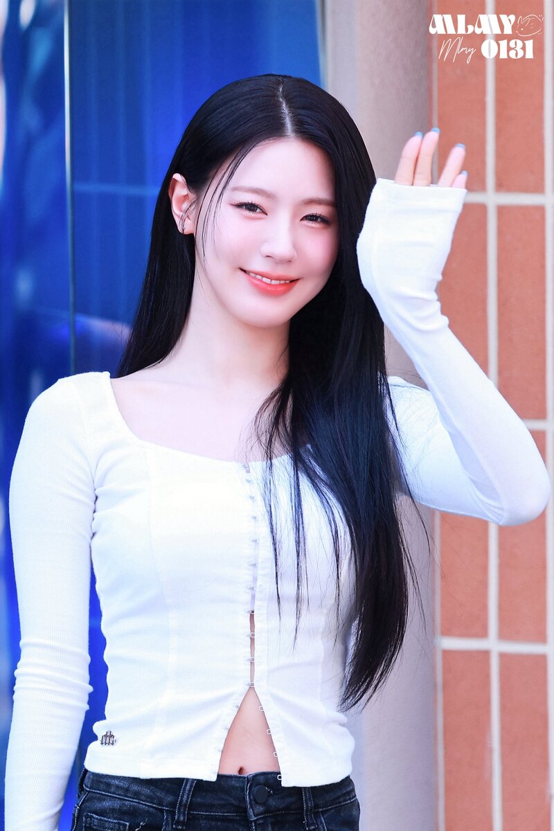 240502 (G)I-DLE Miyeon - Sunyang Soju Pop-Up Store documents 4