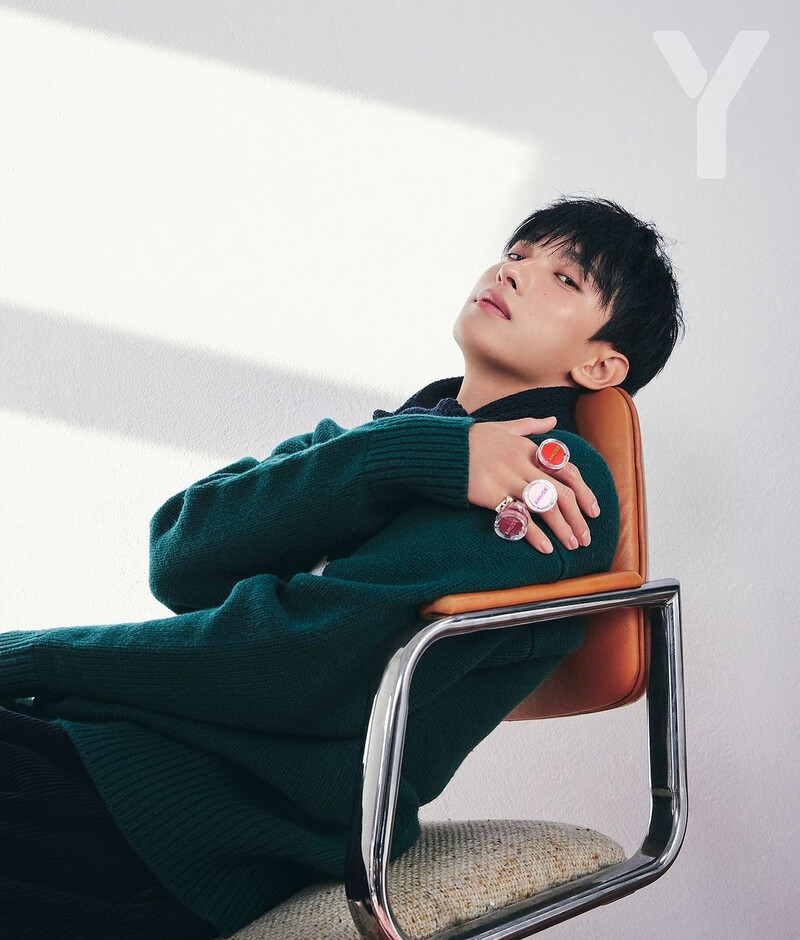 SEVENTEEN DK for Y Magazine X AMUSE documents 5