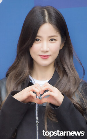 230406 Apink CHORONG -  SBS Radio Cultwo Show commute