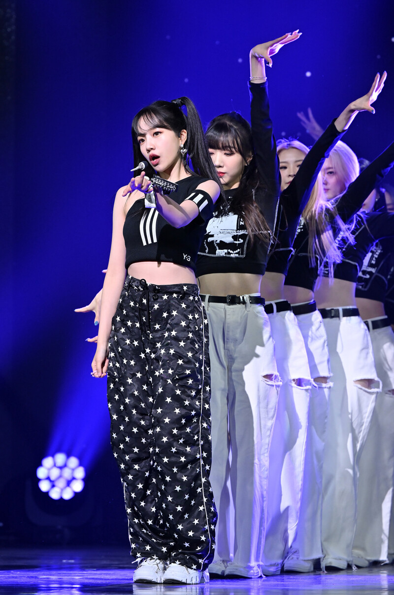 220602 Jo Yuri at "Op.22 Y-Waltz : in Major" Comeback Showcase documents 14