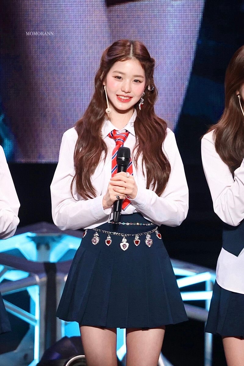 220802 IVE Wonyoung at The Star Nextage documents 1