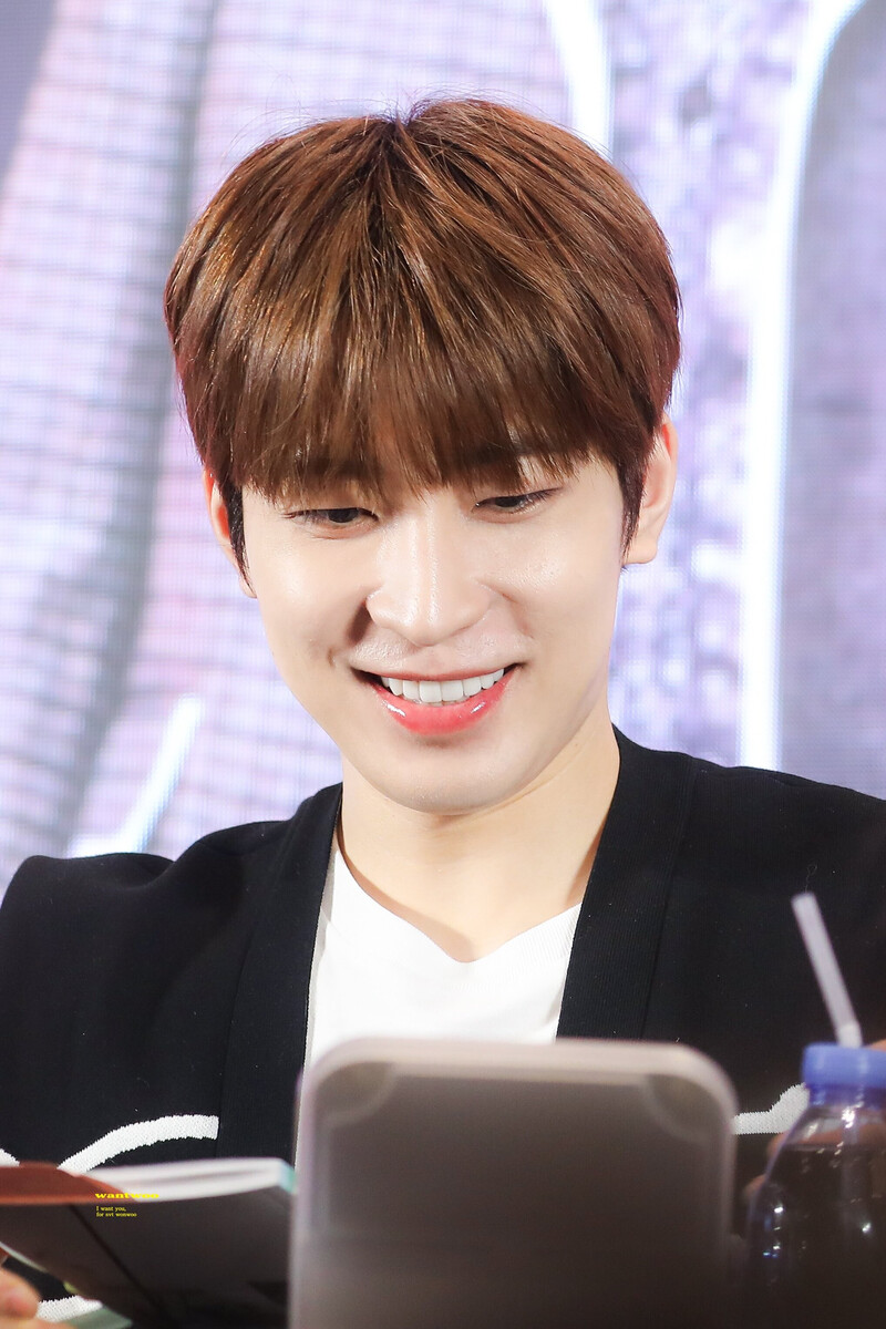 240911 SEVENTEEN Wonwoo - Yizhiyu Fansign Event documents 4