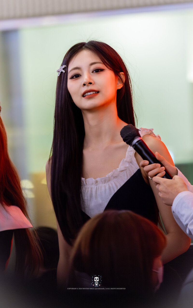 241215 TWICE Tzuyu - Blue Dream Media Fansign documents 1