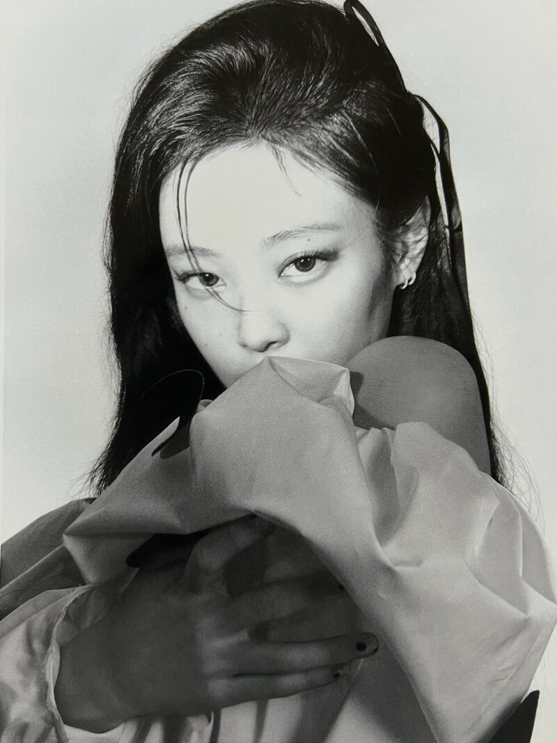 JENNIE for Harper's Bazaar Kore documents 1