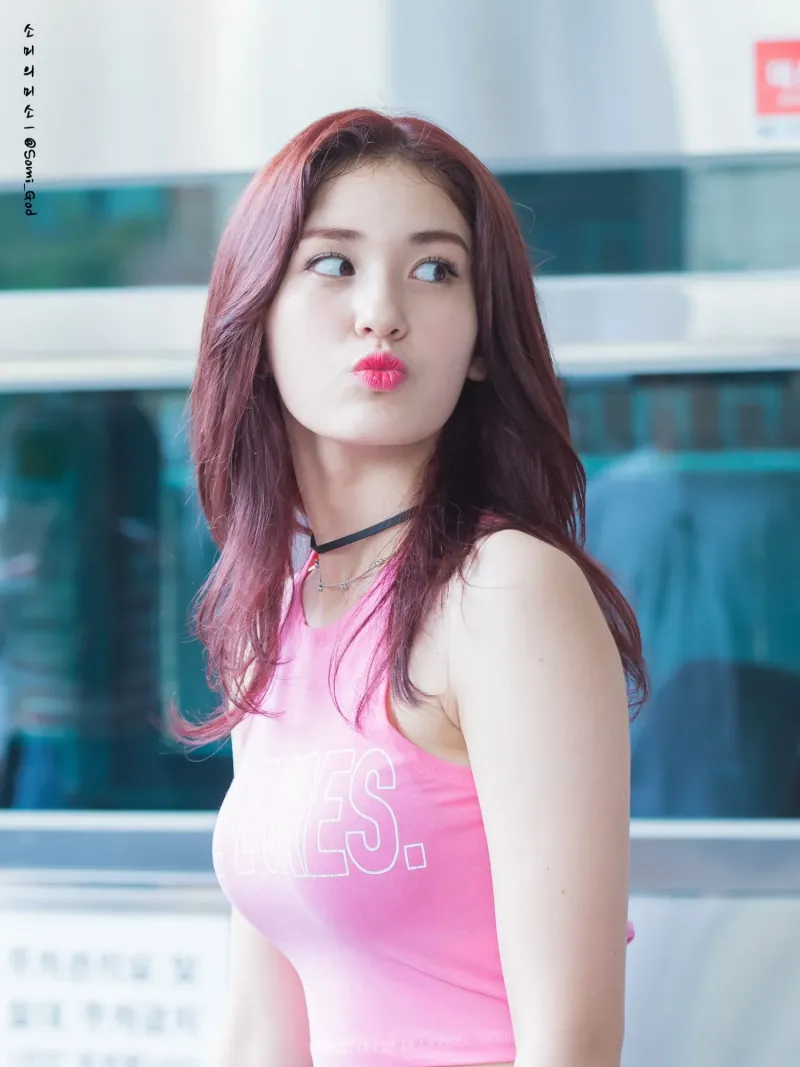 Somi91.jpg